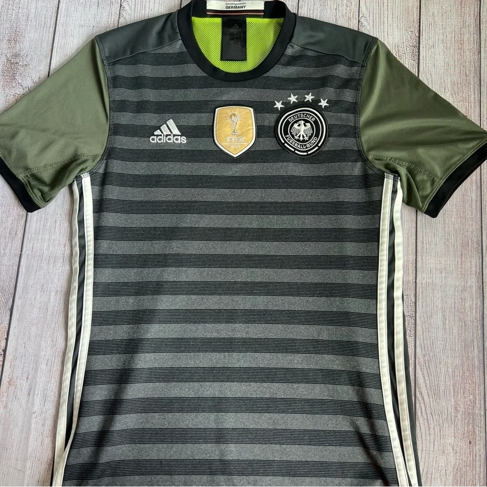 ADIDAS FIFA 2014 Germany Soccer Shirt Small